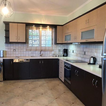 Melina Apartment Порос Экстерьер фото