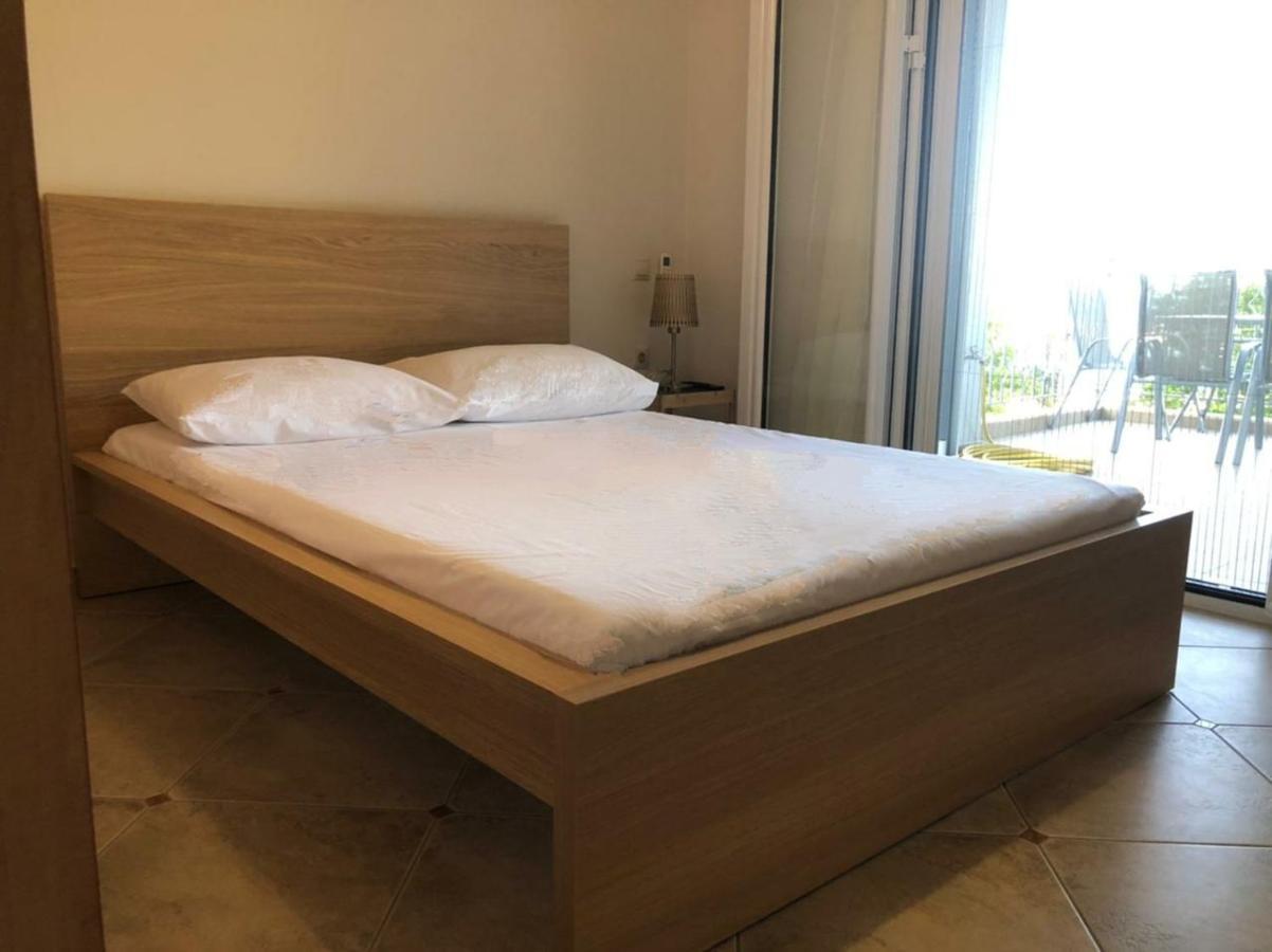 Melina Apartment Порос Экстерьер фото