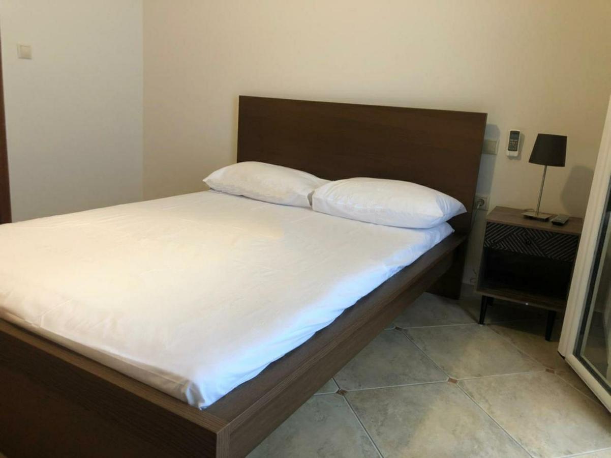 Melina Apartment Порос Экстерьер фото