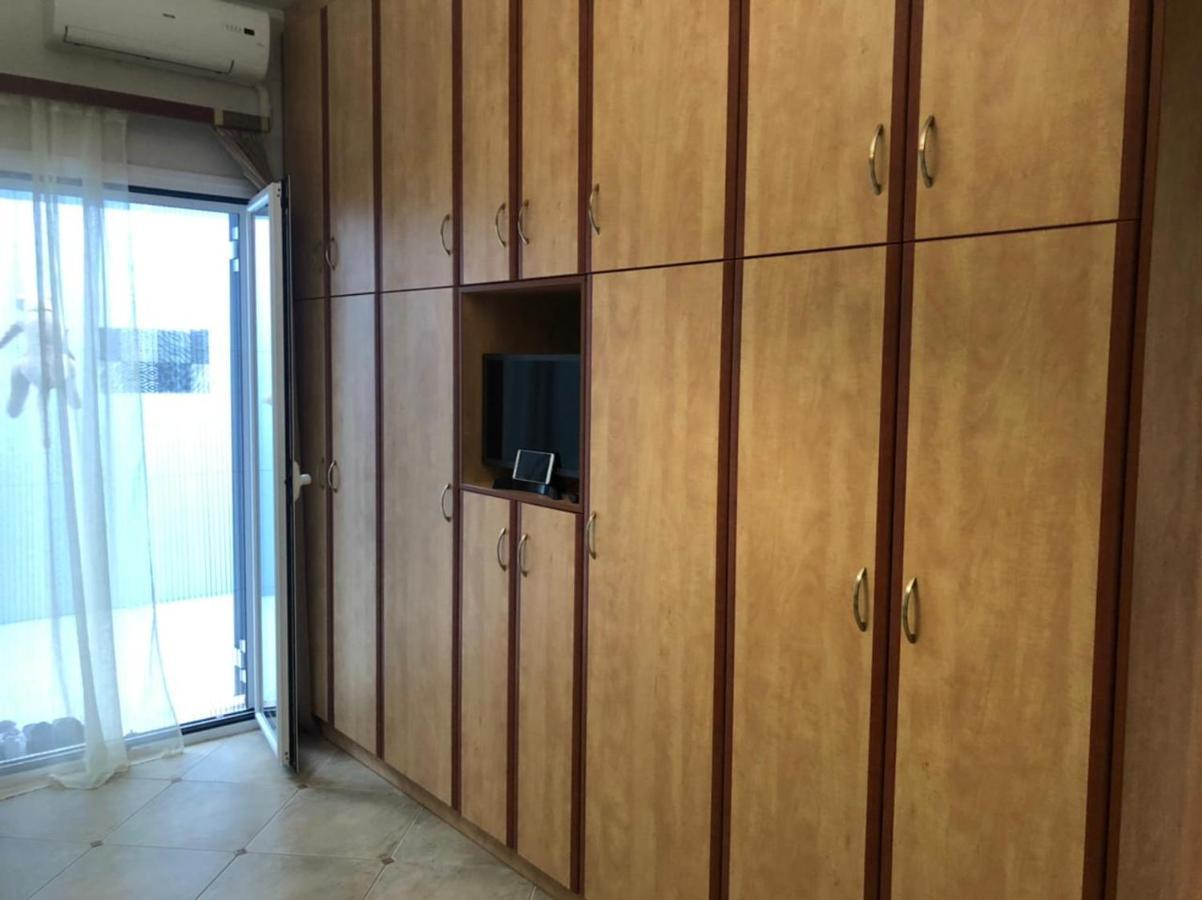 Melina Apartment Порос Экстерьер фото