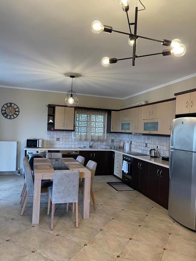 Melina Apartment Порос Экстерьер фото